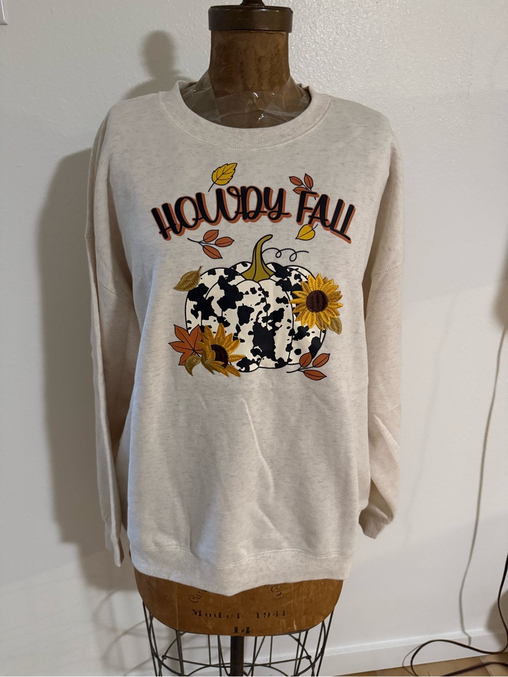 NWT Truself Howdy Fall Cream Graphic Sweatshirt Size 2X
